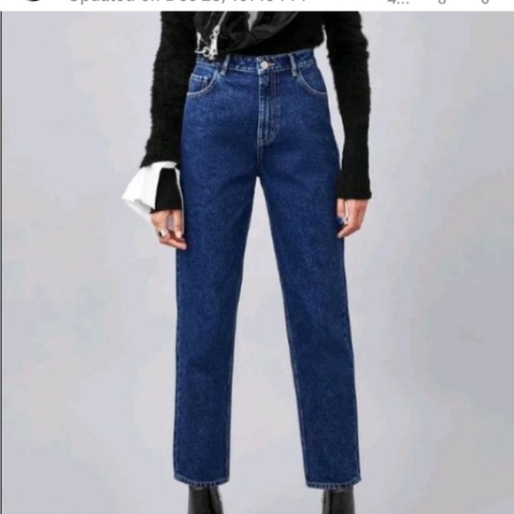 Zara Dark Wash High Rise Raw Hem Loose Fit Mom Jeans - Picture 1 of 6